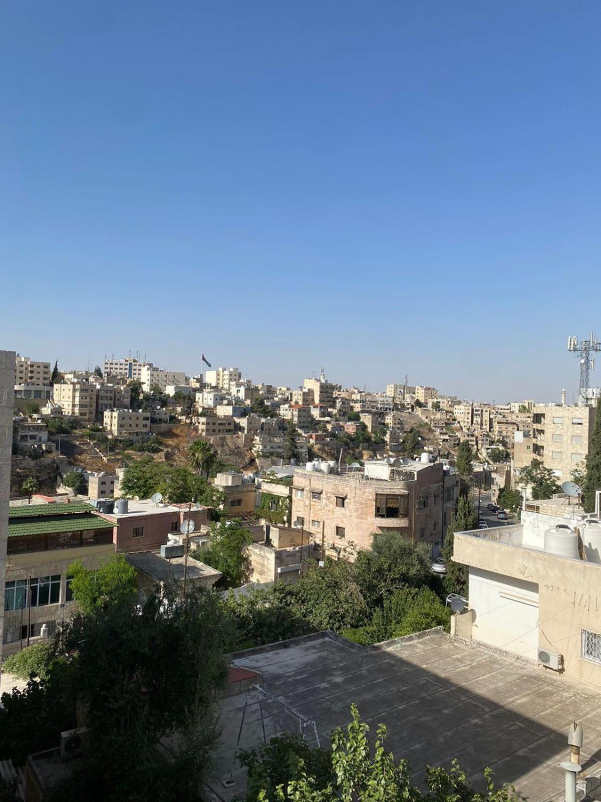 The Heart Of Jabal Alweibdeh 2,000 Sf Entire Apartment Amman Exterior photo