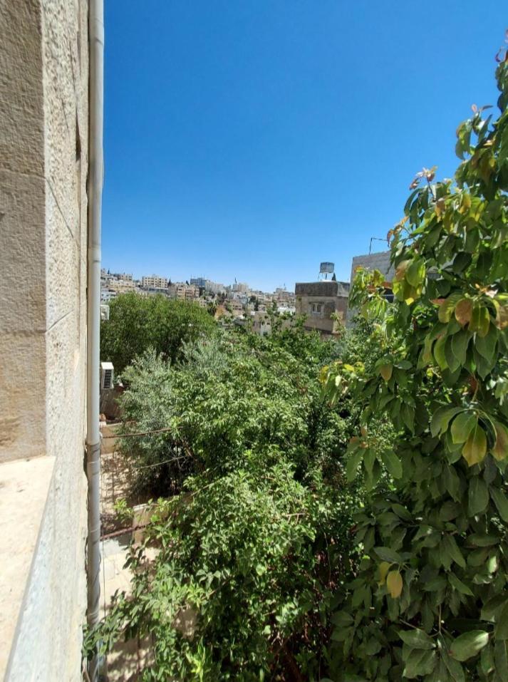 The Heart Of Jabal Alweibdeh 2,000 Sf Entire Apartment Amman Exterior photo